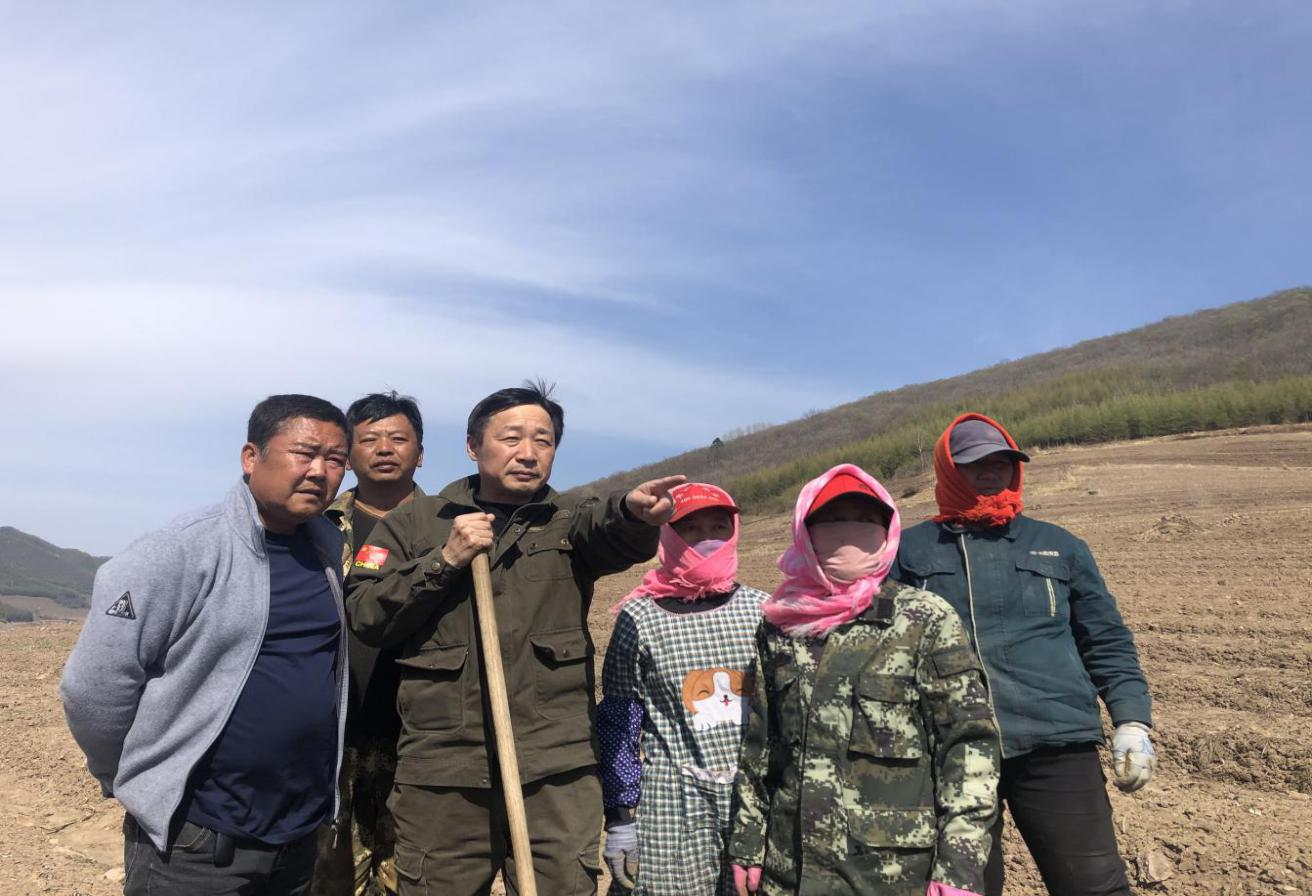 辽宁“最美云顶网上赌场
”| 退役不褪色 强村富民带头人 ——记抚顺新宾满族自治县红庙子乡长岭子村党支部书记 李炳旭